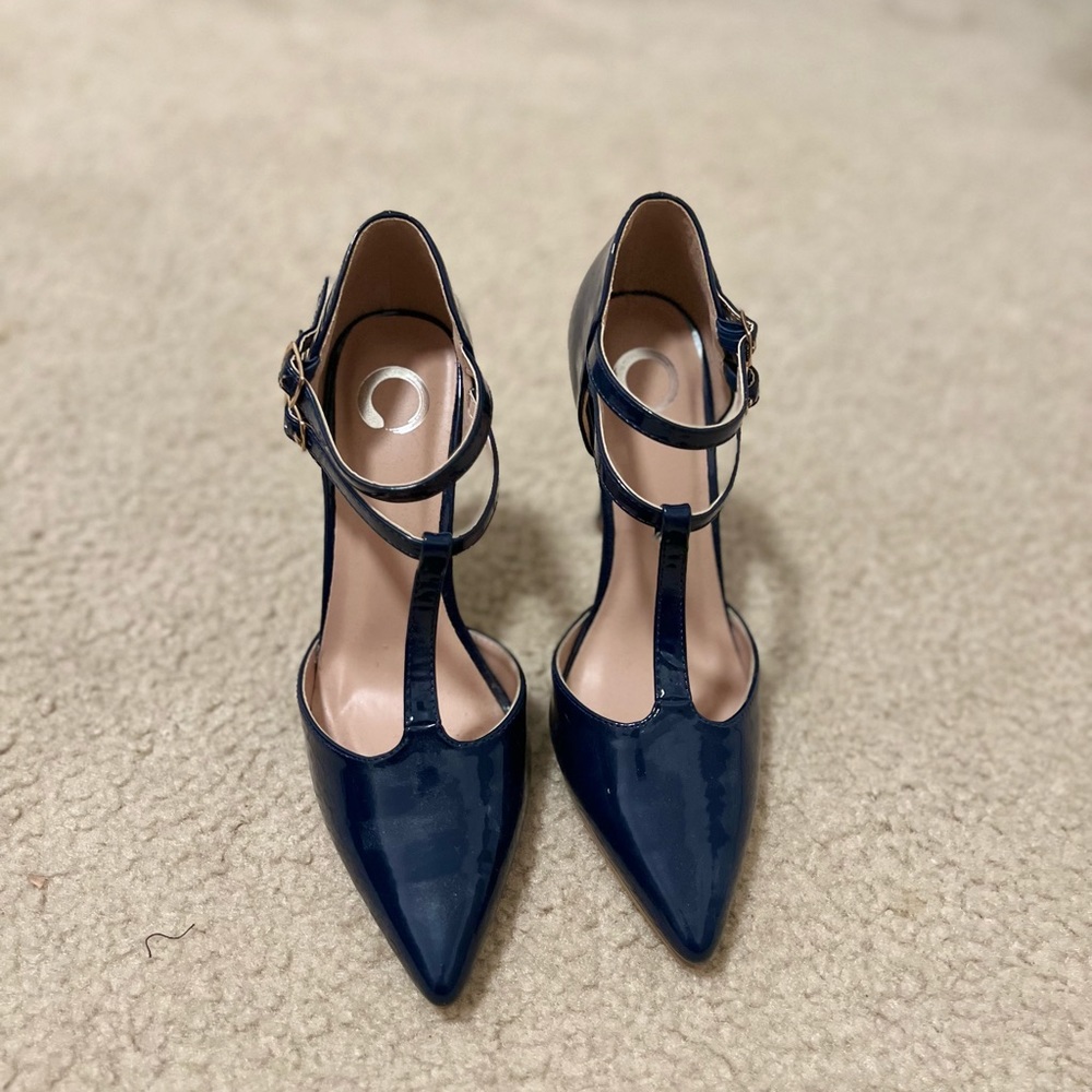 Tru Pump Navy Journey Collection Heel